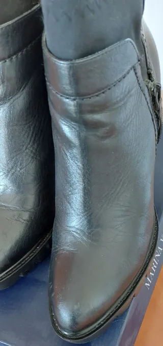 Stivaletti neri Albano