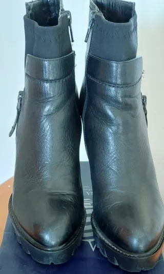 Stivaletti neri Albano