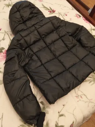 Plumífero grueso n de nube negro