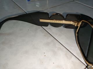 Gafas Versace Negras y Doradas Originales