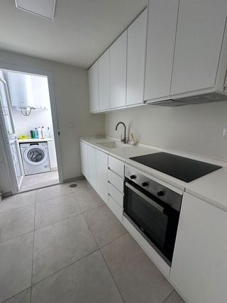 Piso en venta en Los Naranjos - Las Brisas en Marbella