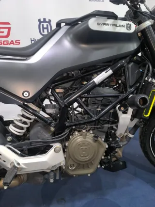 Husqvarna Svartpilen 125