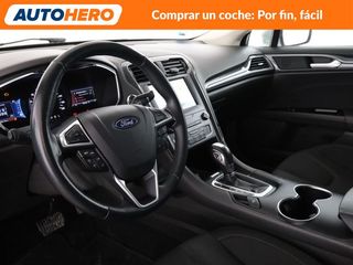 Ford Mondeo 2.0 Hybrid Titanium