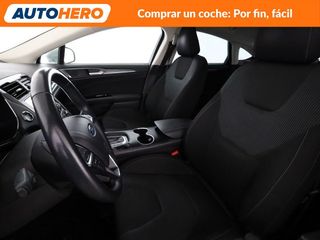 Ford Mondeo 2.0 Hybrid Titanium