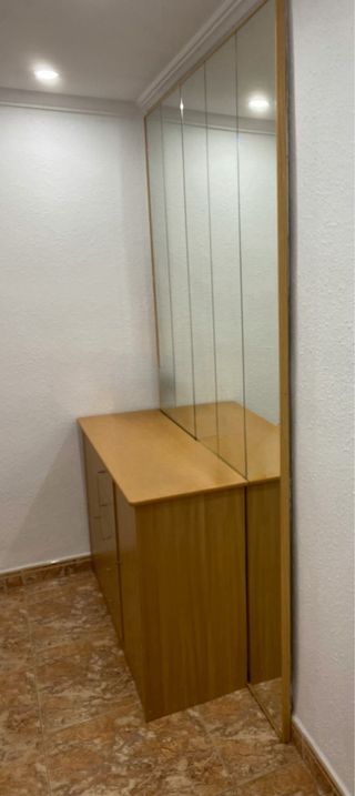 Recibidor madera y cristal