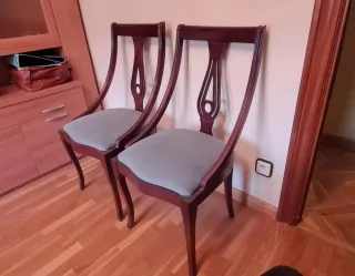 Juego de 2 sillas de comedor de madera