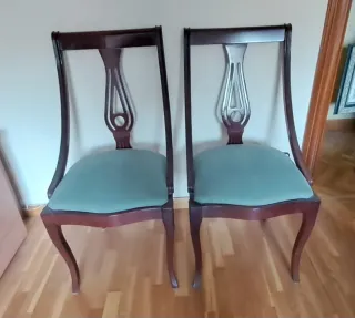 Juego de 2 sillas de comedor de madera