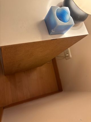 Mesita de noche IKEA blanca y gris TENGO 2