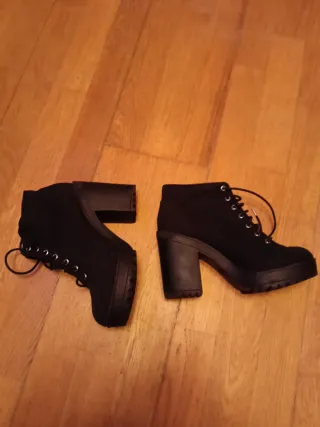 Botas H&M con cordones y plataforma