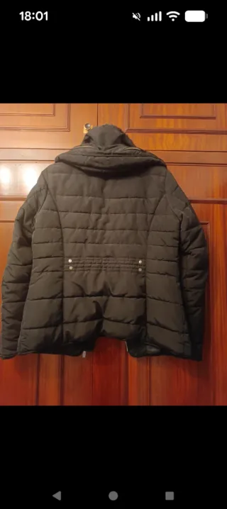 Plumífero negro mujer