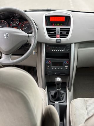 Peugeot 207 2007