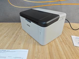 Stampante laser monocromatica compatta Brother HL-1210W