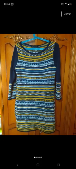 Vestido de punto con estampado geométrico