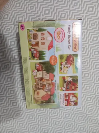 Coche Familiar Sylvanian Families. Sin abrir.
