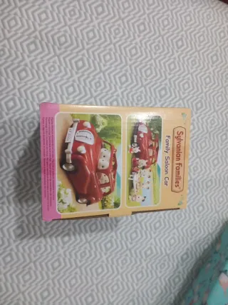 Coche Familiar Sylvanian Families. Sin abrir.