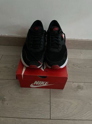 Zapatillas Nike Air Max Negras y Rojas