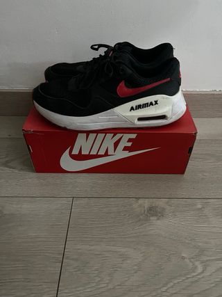 Zapatillas Nike Air Max Negras y Rojas