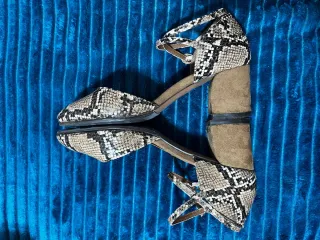 Zapatos tacón animal print T38