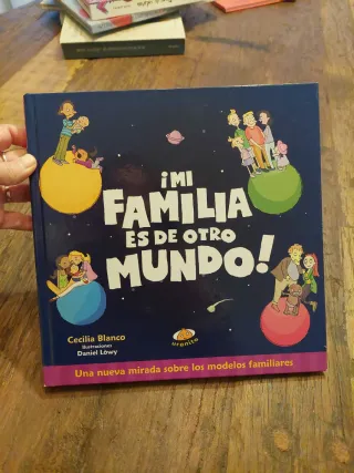 Mi familia es de otro mundo (Spanish Edition)