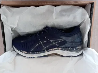 ZAPATILLAS ASICS METARUN NUEVAS