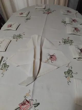 Mantel Vintage Bordado a Mano