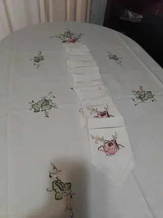 Mantel Vintage Bordado a Mano