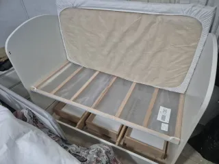 Cuna bebé + colchón + protector