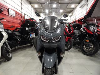 YAMAHA N-MAX 125