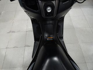 YAMAHA N-MAX 125
