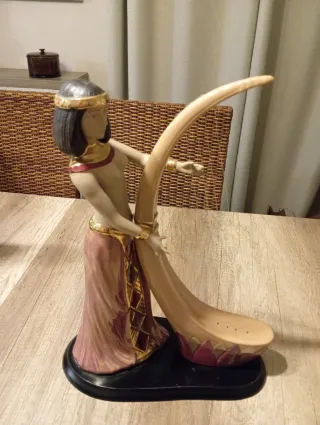 Figura porcelana egipcia Harpista