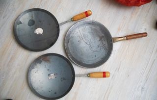 Set 3 Tawa indiane in ferro