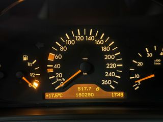 Mercedes-Benz  CLK 2002