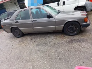 MERCEDES BENZ 190 (PARA DESPIECE)