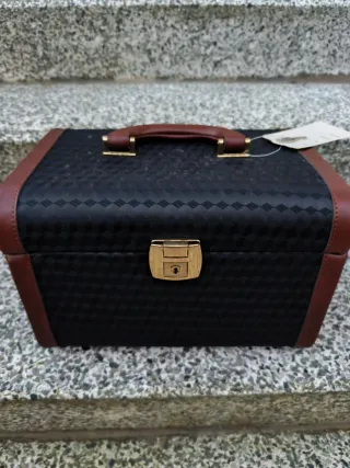 Beauty case nero e marrone con serratura