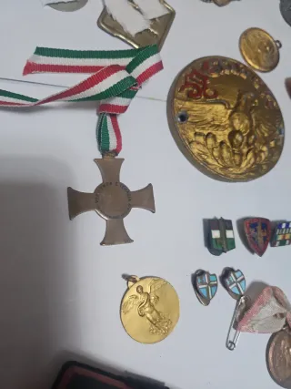 Lotto Medaglie Militari e Piastrine