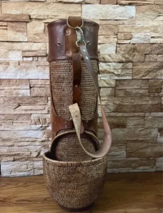 Bolsa de golf vintage de mimbre y cuero
