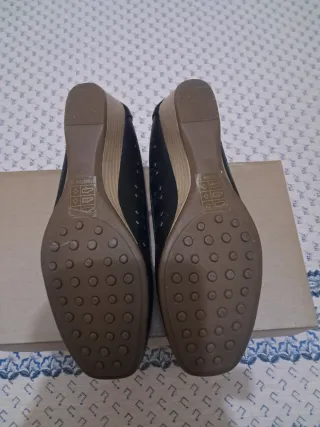 Zapatos planos negros calados