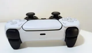 Mando Sony DualSense PS5 Blanco y negro