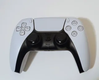 Mando Sony DualSense PS5 Blanco y negro