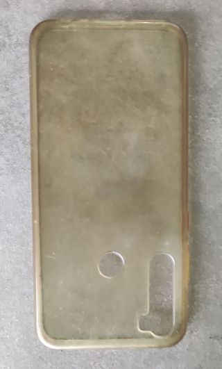 Xiaomi Redmi Note 8T con custodia trasparente