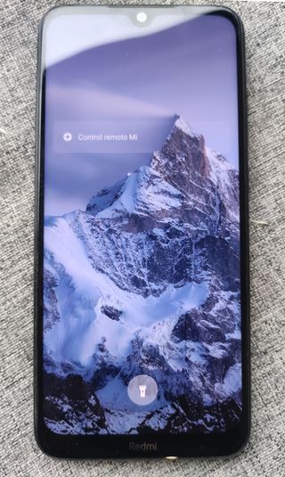Xiaomi Redmi Note 8T con custodia trasparente