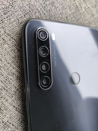 Xiaomi Redmi Note 8T con custodia trasparente