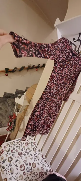 Tubino elasticizzato aderente fiorato