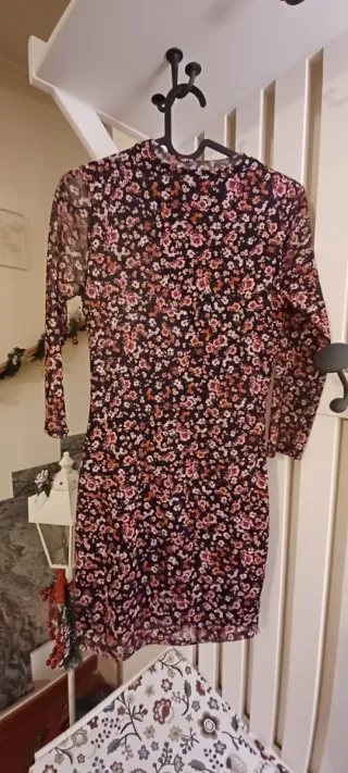 Tubino elasticizzato aderente fiorato