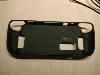 Custodia Spigen Rugged Armor per Steam Deck