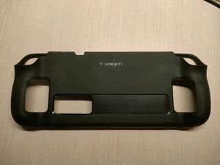 Custodia Spigen Rugged Armor per Steam Deck