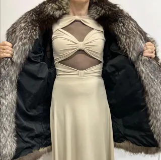 Abrigo de zorro plateado