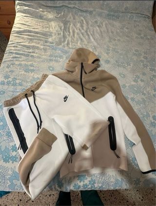 Conjunto Nike Chándal Beige y Blanco original