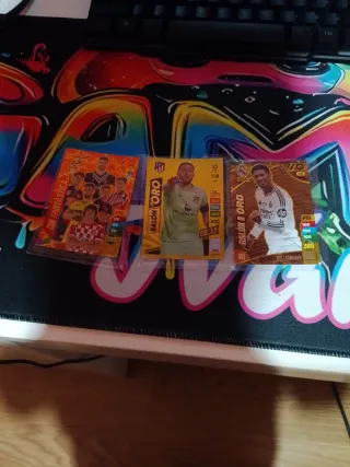 3 cromos fútbol Panini Liga Este