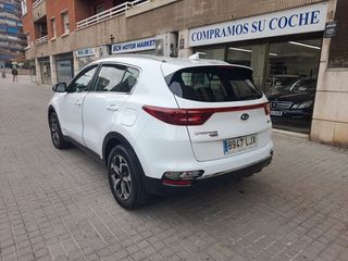 Kia Sportage 1.6 MHEV Business 100kW (136CV) 4x4